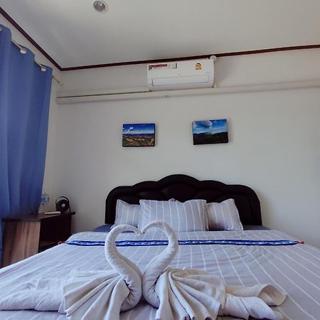 เกสต์เฮาส์ชูบีมา Guesthouse Chubeema Coffee & Tea Ban Mai Ngae Quarto foto